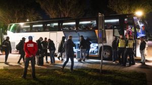 Asielzoekers in Ter Apel hoeven niet buiten te slapen, buurgemeente Stadskanaal biedt slaapplek aan