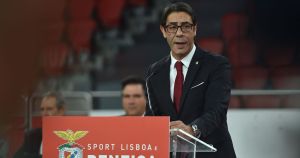 Benfica: um presidente na sala de espera