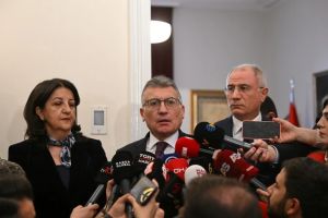 Demokrasi olmadan barış olur mu?