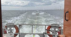 Fishing boat sends out urgency call after losing engine power