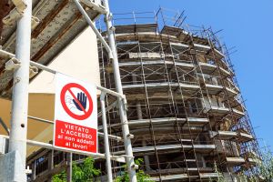 Condono edilizio 2026, torna l’ipotesi riapertura del sanatoria 2003: chi potrebbe regolarizzare casa e cosa cambia