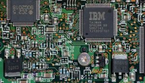 Why does the Trump administration want to award $2 billion to quantum computing firms?