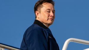Musk “zamana” yenik düştü
