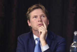 Na vakbonden verhogen ook werkgevers druk op kabinet, AOW-plan moet van tafel