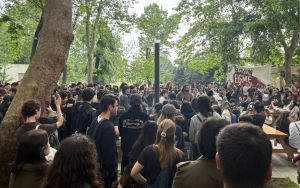 Bilgi Üniversitesi öğrencileri: “Geleceğimiz bir gecede karartılamaz”