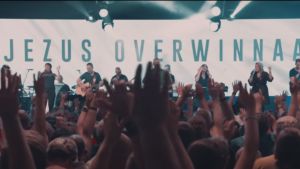 ‘Jezus Overwinnaar’ opnieuw favoriet in de Opwekking Top 100. ‘Een aanbiddingslied om echt uit te zingen’