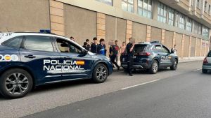 Rajan en el estómago con un cúter a un joven en Gijón: 