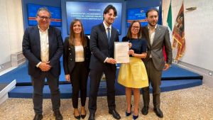 Una legge bipartisan in Veneto per chi si prende cura delle persone fragili