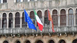 Una corsa a otto per il Comune di Venezia: è sfida tra continuità e ribaltone