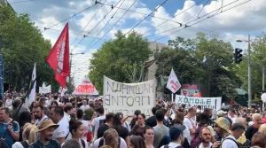 Kolone građana sa svih strana krenule ka Slaviji, blokiran deo Gazele, Bulevar kralja Aleksandra i Trg republike krcati