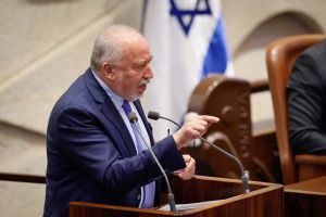 Liberman slams emerging Iran deal, accuses Netanyahu of failing to win war ‘on any front’