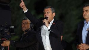 Özgür Özel 