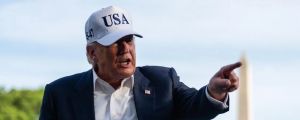 Iran-Usa, Trump annuncia la svolta: «Accordo pronto, riapre lo Stretto di Hormuz» (ma i media iraniani frenano)
