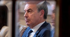La imputación de Zapatero no penaliza al PSOE en las encuestas