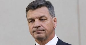 Taylor may have just sent scores of voters to Labor