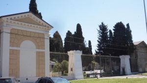 Indennizzo per la tomba: 