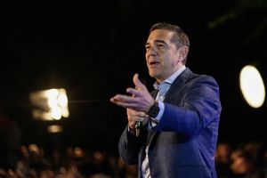 Ο Τσίπρας, η Μπάρτσα και ο Ολυμπιακός