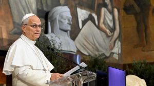Ecco la prima enciclica del Papa: “Bene la tecnologia, ma non può dominare l'umano”