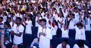 College Kids Turn 100 Kgs of Campus Waste Into T Shirts For Mumbai's Slum Kids