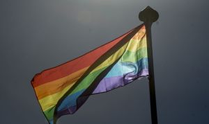 Tokenização: O uso político de negros, gays e travestis pela extrema direita bolsonarista.
