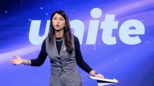 Maiorino (M5s) e la smorfia: 