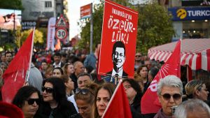 Così Erdogan accelera il soffocamento dell’opposizione