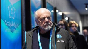 Perché De Laurentiis battaglia con comune e regione sullo stadio di Napoli