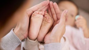 Niedrigste Geburtenrate seit 1946: Ein Kind zu bekommen, war die beste Entscheidung meines Lebens