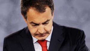 Zapatero solicita un aplazamiento de su declaración por la complejidad de las acusaciones contra él