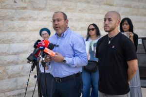 Zvika Mor, father of former hostage Eitan Mor, to join Smotrich’s Religious Zionism