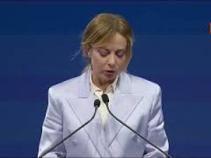 Meloni: Ue gigante burocratico, miope quando deve far sentire la sua voce