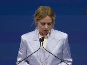 Meloni: Crisi Iran giustifica flessibilità per investimenti sull'energia