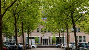 Protestantse Kerk is gebaat bij doortastende simultaanschakers. Ervaring met snelschaken is een pre