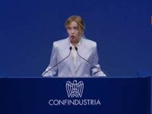 Meloni ad Assemblea Confindustria: Ringrazio Mattarella, ricorda importanza dell'industria italiana