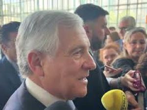 Guerra Iran, Tajani: Spero non ci saranno mesi di sacrifici per industriali, ma non dipende da noi