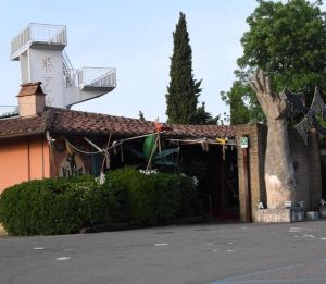 «Ragazzo massacrato di botte al Boccaccio»: barista di Livorno ai lavori di pubblica utilità