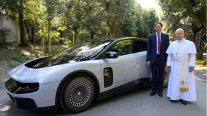 Storia, origine e cause dell’incredibile batosta in borsa della Ferrari elettrica