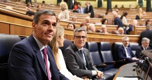 Bolaños llega tarde al caso Zapatero
