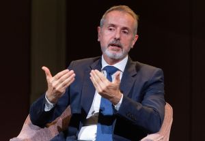 Telefónica dobla la rentabilidad de las telecos europeas con un dividendo del 7,4%