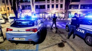 «Pestato senza motivo da un vagabondo»: la denuncia di un commerciante di Treviso