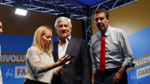 Il dilemma fiducia di Meloni. Metterla o no sullo Stabilicum è legato alle preferenze. Iezzi (Lega): “Non le vuole nemmeno FdI”