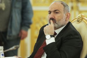 «Поставить мат Кремлю в три хода»: как Пашинян планирует обыграть Путина