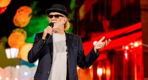 De Gregori a teatro coltiva la scelta dei concerti intimi