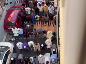 Civitavecchia, strada chiusa per la festa islamica