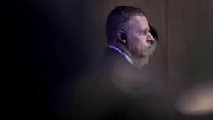Thiel or no Thiel? Das hätten sich die Festwochen vorher überlegen sollen