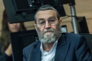 Following draft evader arrests, Gafni calls on Haredim to halt cooperation with police