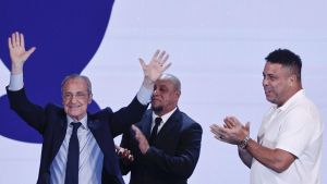 Florentino ataca a Riquelme sin nombrarlo y se aferra al populismo con Ronaldo: 