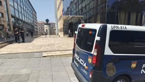 La Policía Nacional, obligada a intervenir en una concentración contra un desahucio en Oviedo