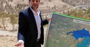 Smotrich's Bid for Political Survival Relies on Bribing Israeli Settlers