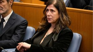 Todde perde contro i pacifisti. Caos a sinistra. Bonelli (Avs): 